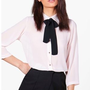 NWT Pink Chiffon blouse w/ neck tie sz. Small